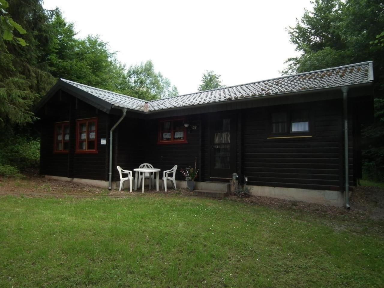 Wunderschoenes Ferienhaus Am Waldrand Villa Bad Arolsen Ruang foto